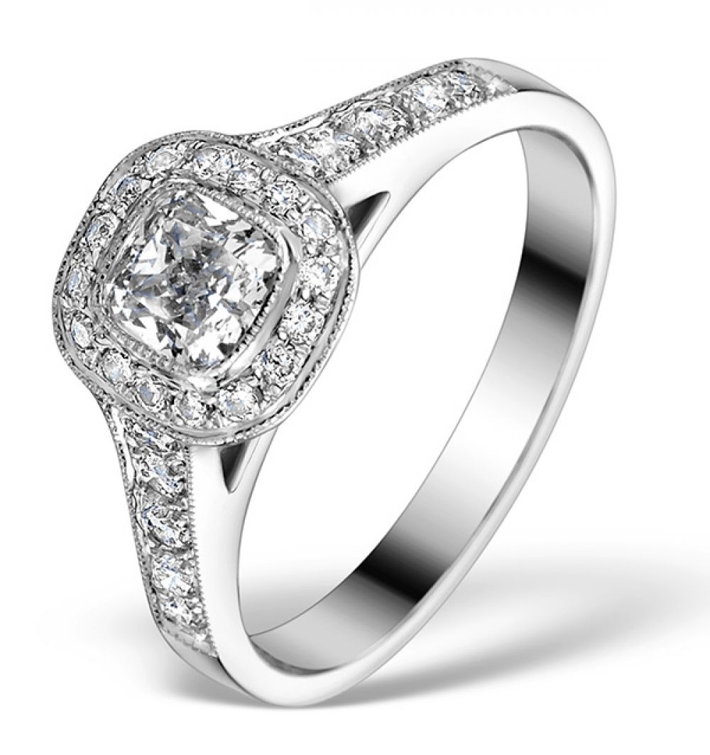 18K White Gold 0.90ct Diamond Solitaire Ring. 0.50ct Centre Stone and 0.40ct Shoulders.